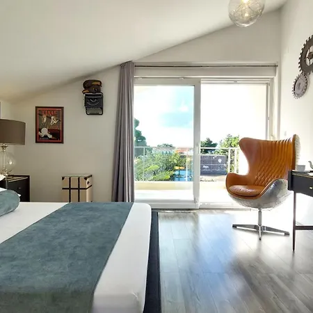 Apartment Boutique Refresh